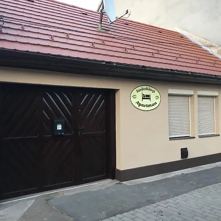 Szederkenyi Apartman * Erlau